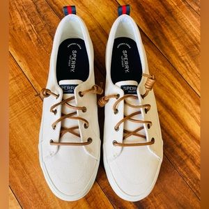 Sperry Women's Crest Vibe Platform Pull on Sneaker